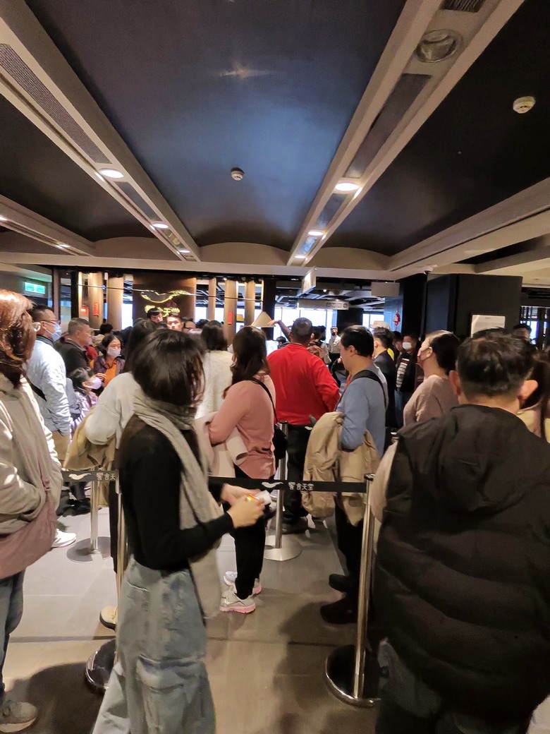 【小惡魔畫蛇添福】連兩天的回娘家大餐 - 饗食天堂 (桃園店) v.s 漢來海港 (天母Sogo店)