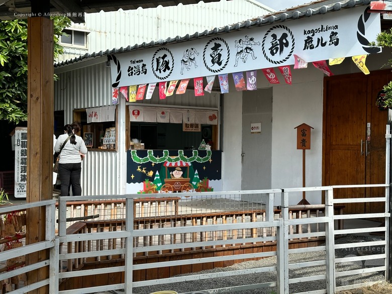 點我看大圖 屏東恆春|墾丁鹿ㄦ島水豚生態園區 Paradise of capybara _近距離看到水豚還可以一起游泳/親子放電的療癒好地方