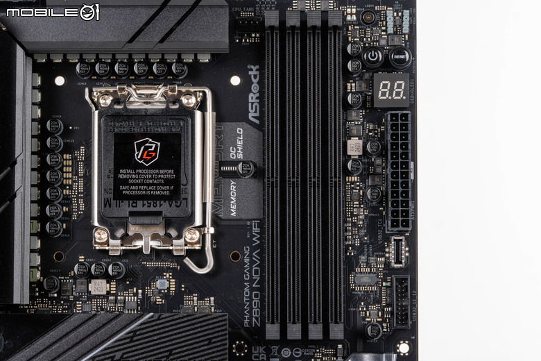 華擎 PHANTOM GAMING Z890 NOVA WIFI 主機板開箱實測 以雙生旗艦配置提供不同視覺選擇
