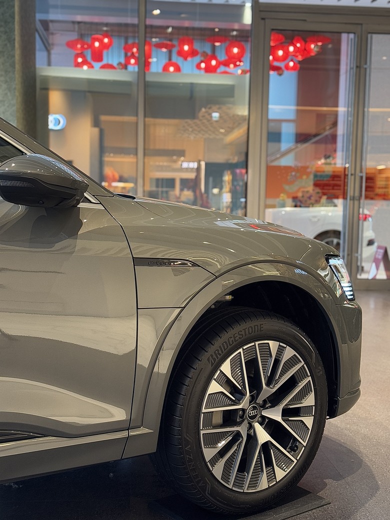 AUDI 新光三越 Diamond Towers