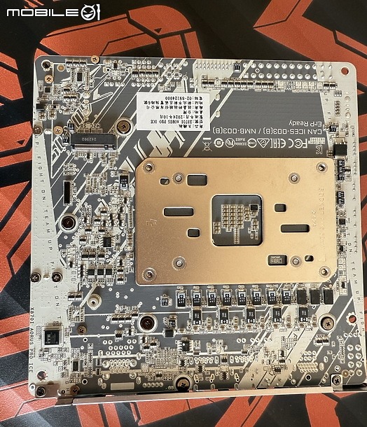 ITX/MATX 白色小海景好夥伴X870I AORUS PRO ICE 開箱