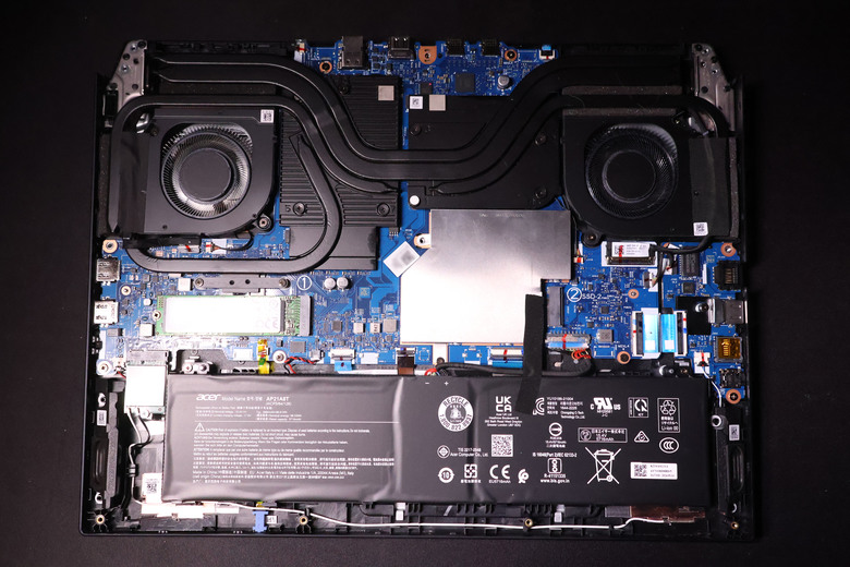 開啟宏碁信仰大門 16吋電競i9 180Hz筆電 Acer Predator Helios Neo 16 (PHN16-72-93J4) 開箱拆機