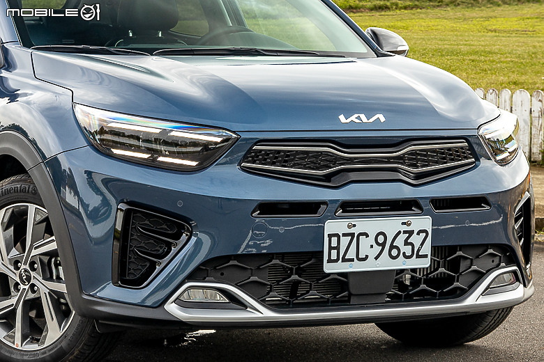 Kia Stonic GT-line 25年式試駕｜安全滿載的輕油電小潮旅