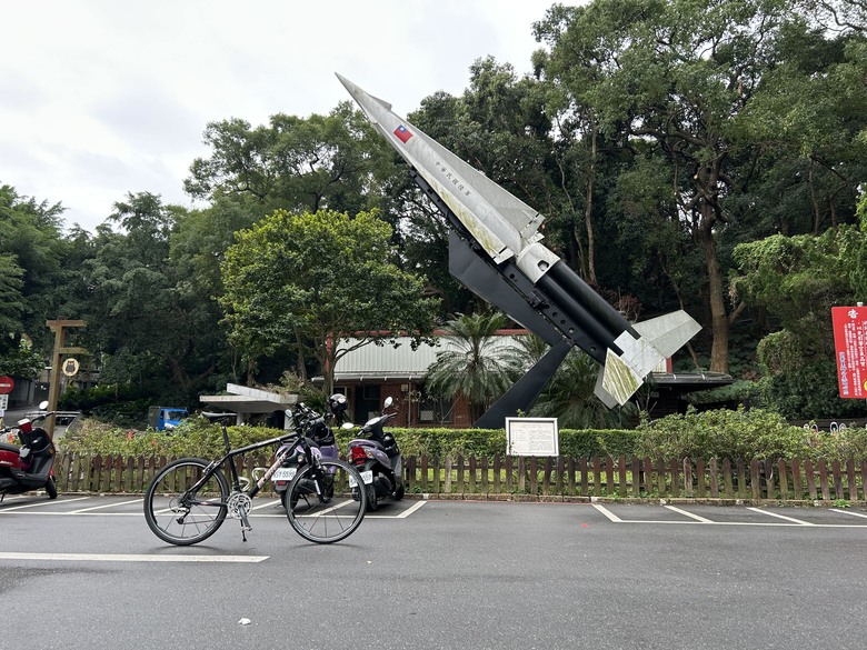 1 /1 黃子坑頭、淡水施亁紀念公園、紅毛城及沙崙海灘Element city tour