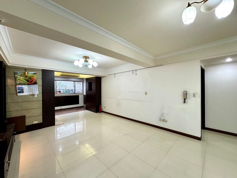 八德路一層一戶3房超稀有華廈