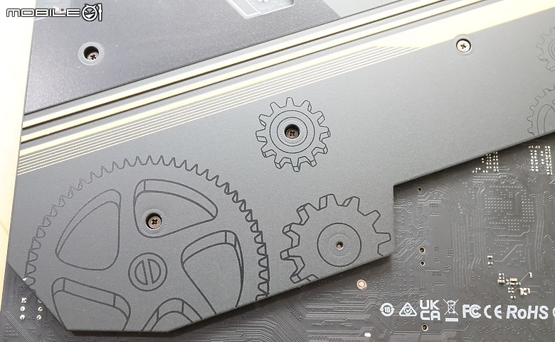 點我看大圖 10年磨一劍 OCF 回歸整併太極 ASR 華擎 Z890 Taichi OCF 開箱