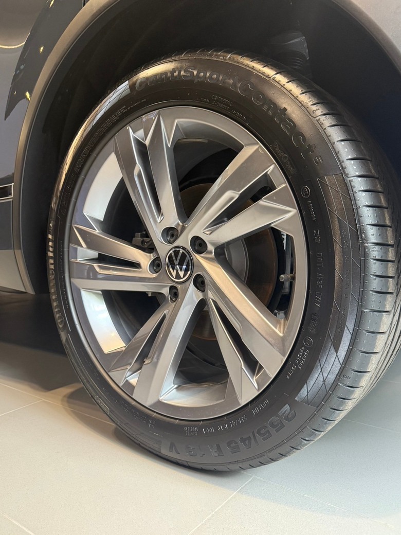 以後買Tiguan 280也能扮豬吃老虎了XD