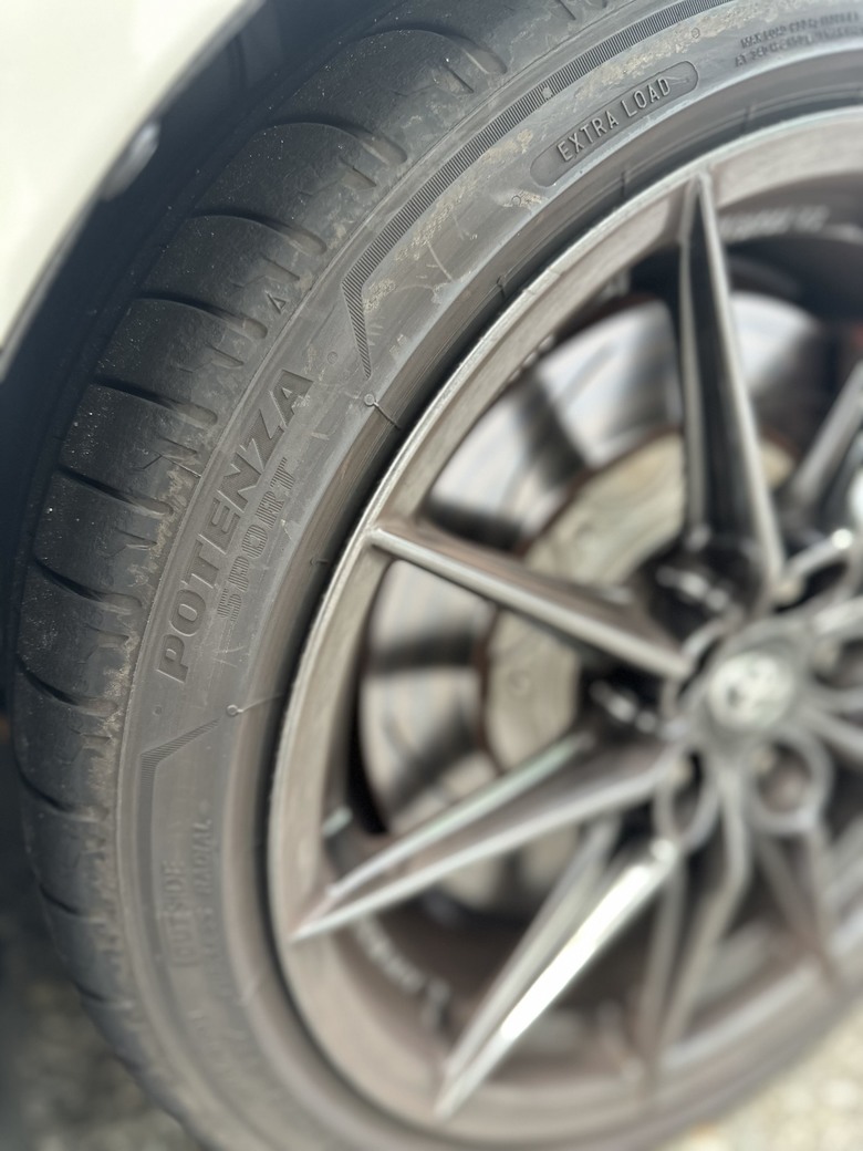 從PS4s 跳槽換 普利司通 Potenza sport