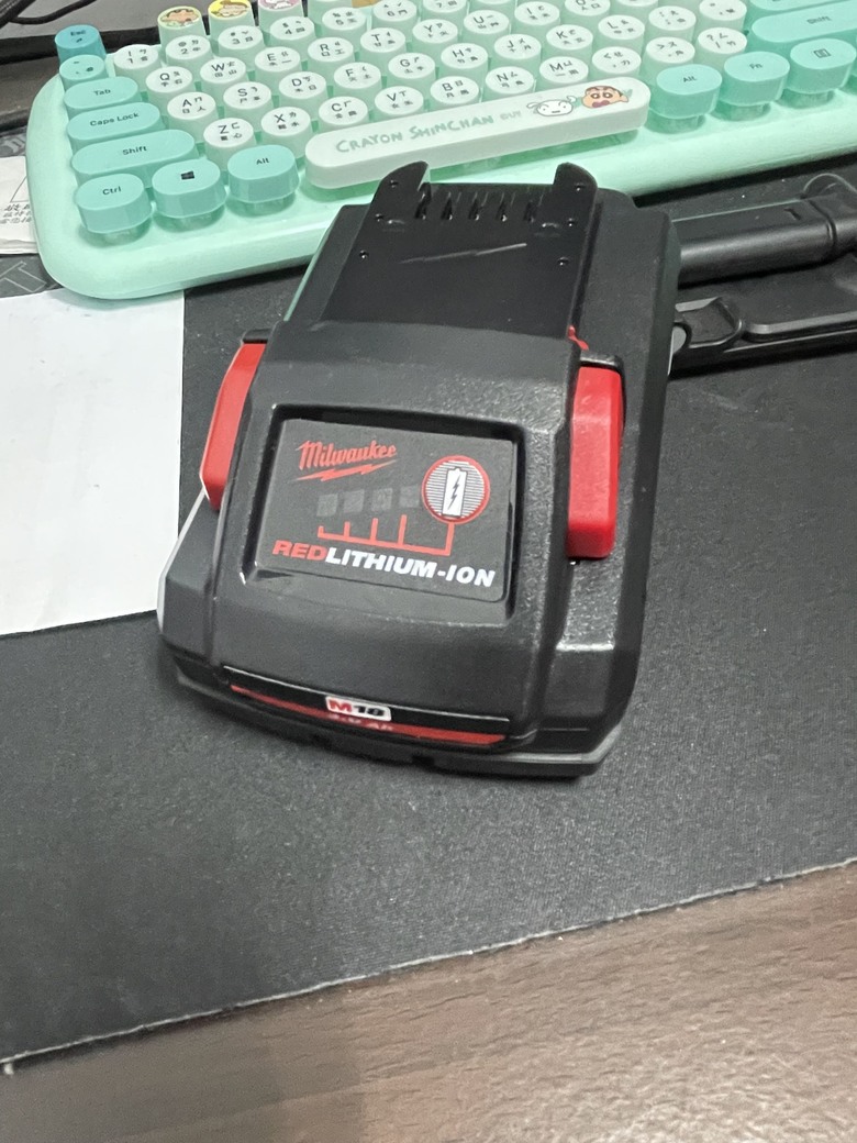 請教Milwaukee 美沃奇電池M18 3.0跟6.0