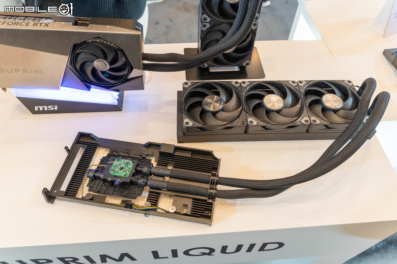 【CES2025】微星展示全系列 RTX 50 系列顯示卡 以加大散熱設計應對更高性能表現