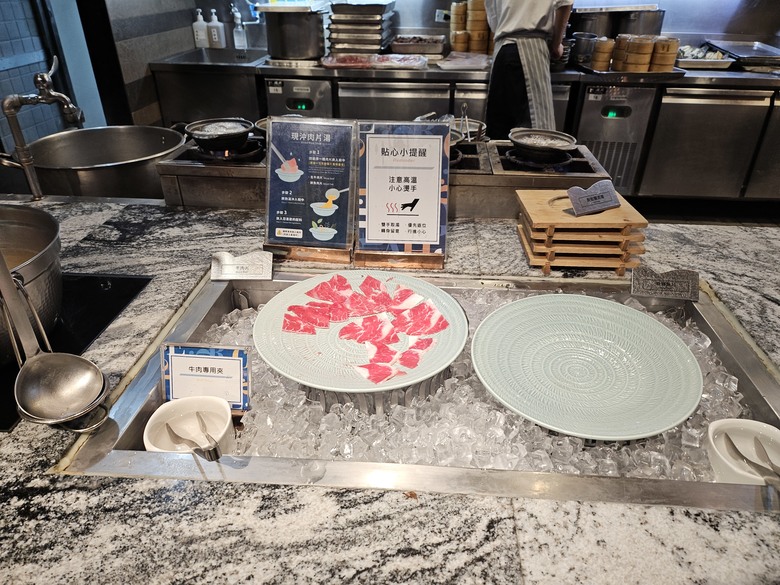 【小惡魔畫蛇添福】連兩天的回娘家大餐 - 饗食天堂 (桃園店) v.s 漢來海港 (天母Sogo店)