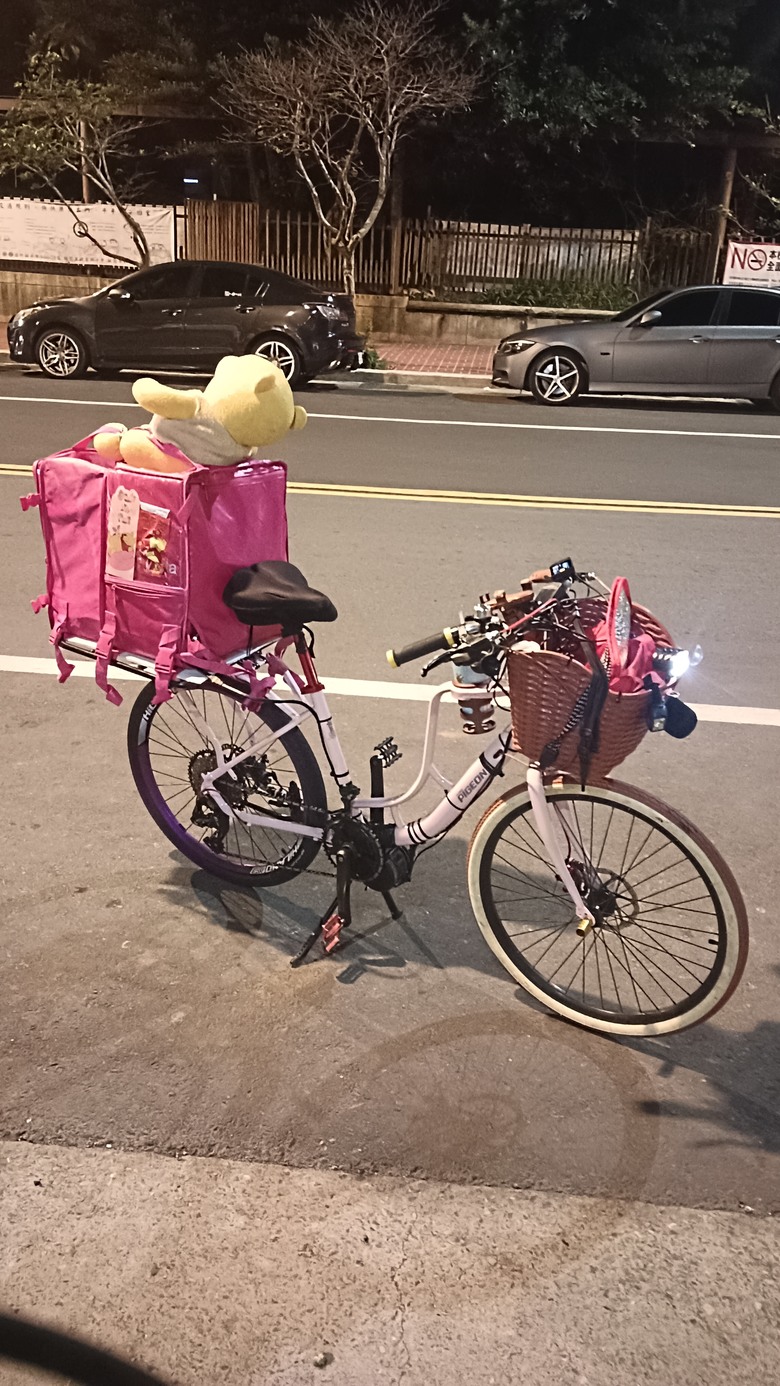 點我看大圖 初一新年恭喜單車外送