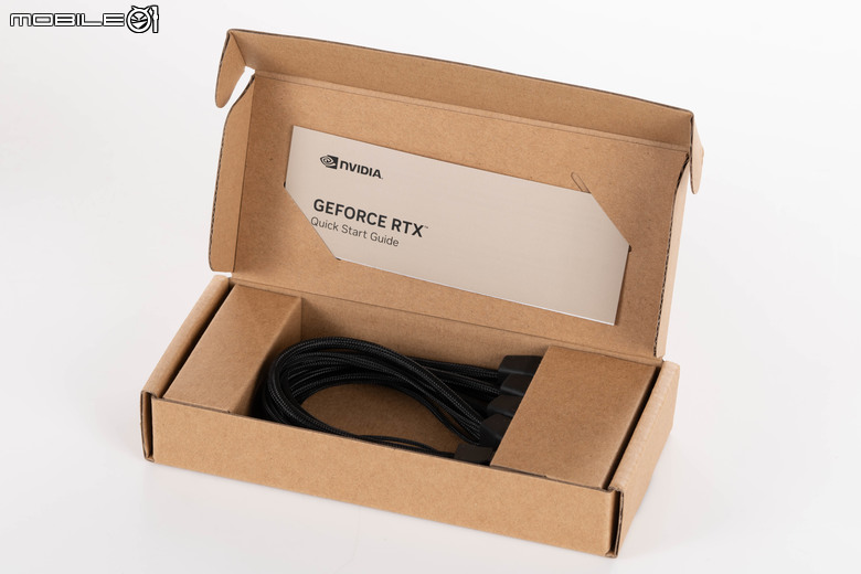 NVIDIA GeForce RTX 5090 創始版顯示卡外觀開箱 以創新散熱設計為頂尖效能預備