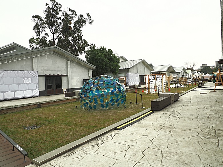 忠貞新村文化園區、異域故事館、太武新村眷村文化園區、中原文創園區、中庄吊橋與大漢溪山豬湖生態親水園區,吃吃喝喝之阿嬌米干與久留米日式咖哩 — 寒流來襲之中壢大溪一日遊
