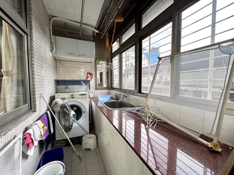 八德路一層一戶3房超稀有華廈