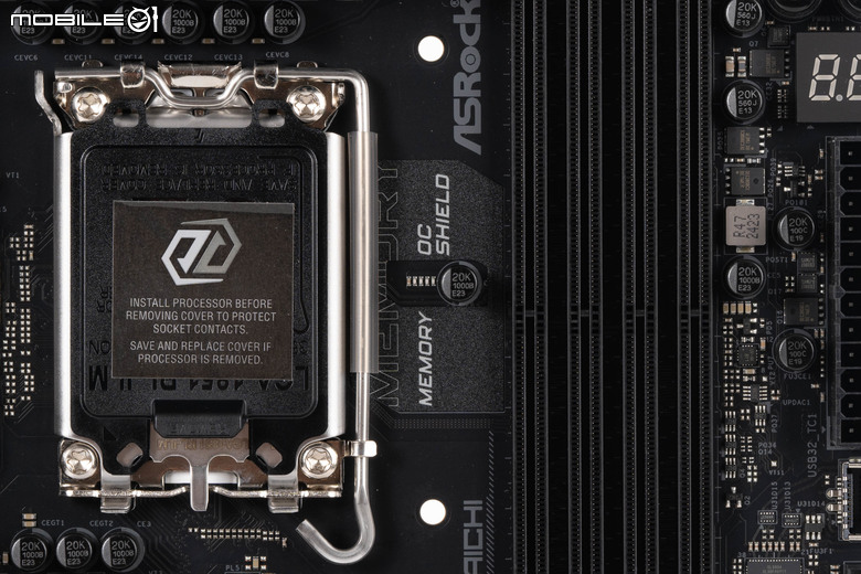 ASRock Z890 Taichi 主機板開箱實測 提供 9 組 M.2 SSD 海量插槽旗艦主板 feat. Intel 新微碼 BIOS 效能實測