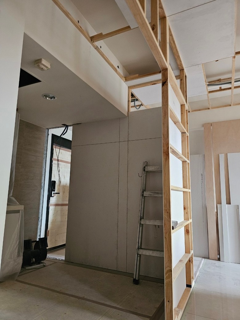 【開箱】台中 四房兩廳 用Egger板材打造海量系統家具收納