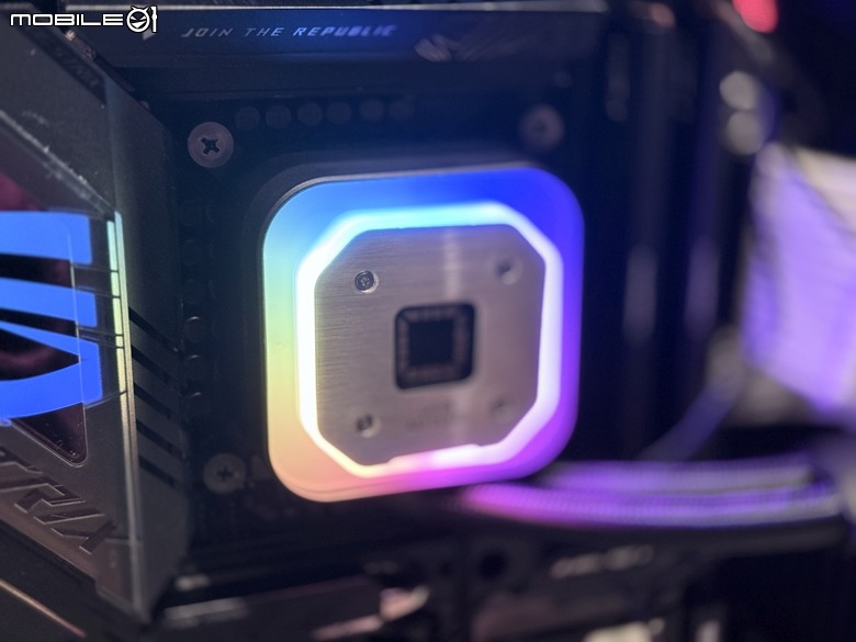 時時監控!九州風神 LQ360 帶監控螢幕水冷