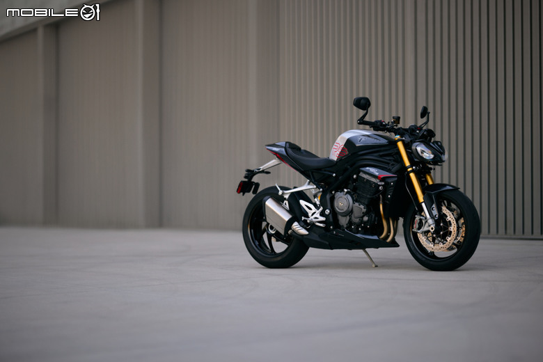 【海外新訊】三缸街頭悍將再進化!2025年式Triumph Speed Triple 1200 RS發表!