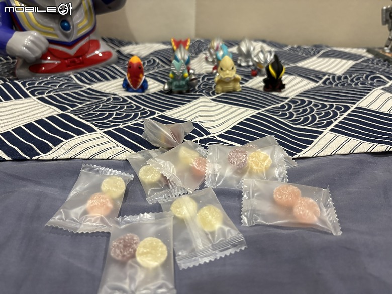 【小惡魔畫蛇添福】超人力霸王超人迷尖叫！7-11超人力霸王扭蛋機：一扭開啟童年夢想
