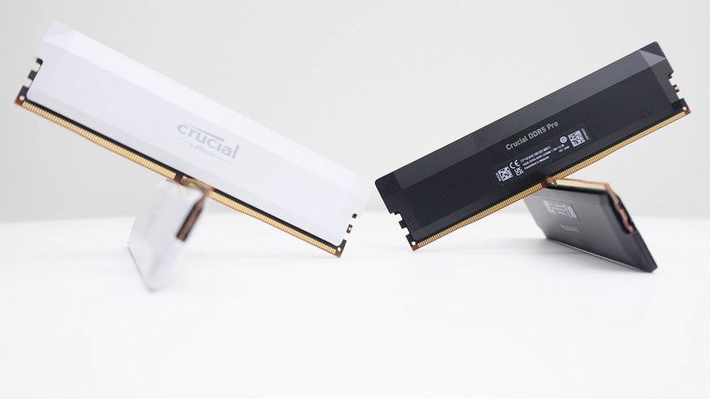 用時序換時脈 Crucial DDR5 Pro 6400 OC Gaming Memory 價格有俗！搭配 Core Ultra 9 285K，四條插滿 DDR5 6800