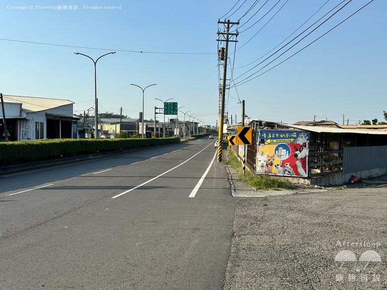高雄梓官｜嘎逼&牛奶互動園區＿近距離與水豚、狐獴互動親子景點