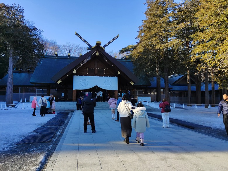 【小惡魔畫蛇添福】 我們家的5天4夜日本行 - Day4 ~ Day5 - 層雲峽流星瀑布 / 小樽運河 / 北菓樓 / 六花亭 / 大通公園 / 北海道神宮