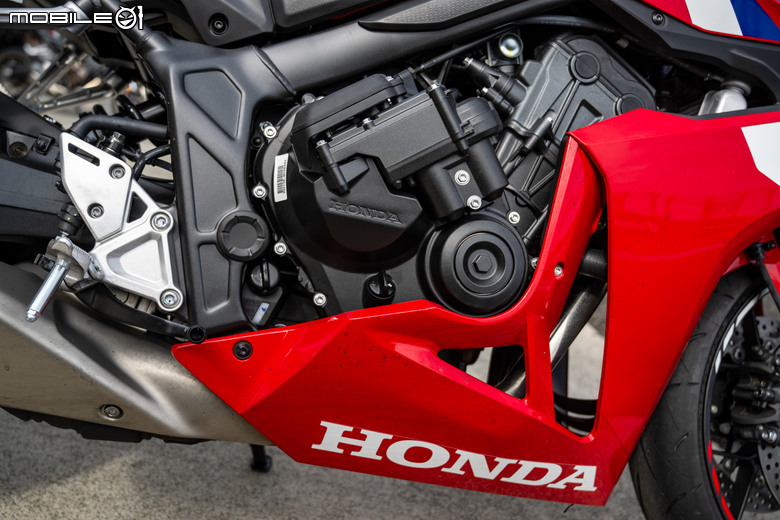 HONDA CB650R、CBR650 E-Clutch 試駕|想熄火都難!打破操作藩籬,普及騎乘樂趣!