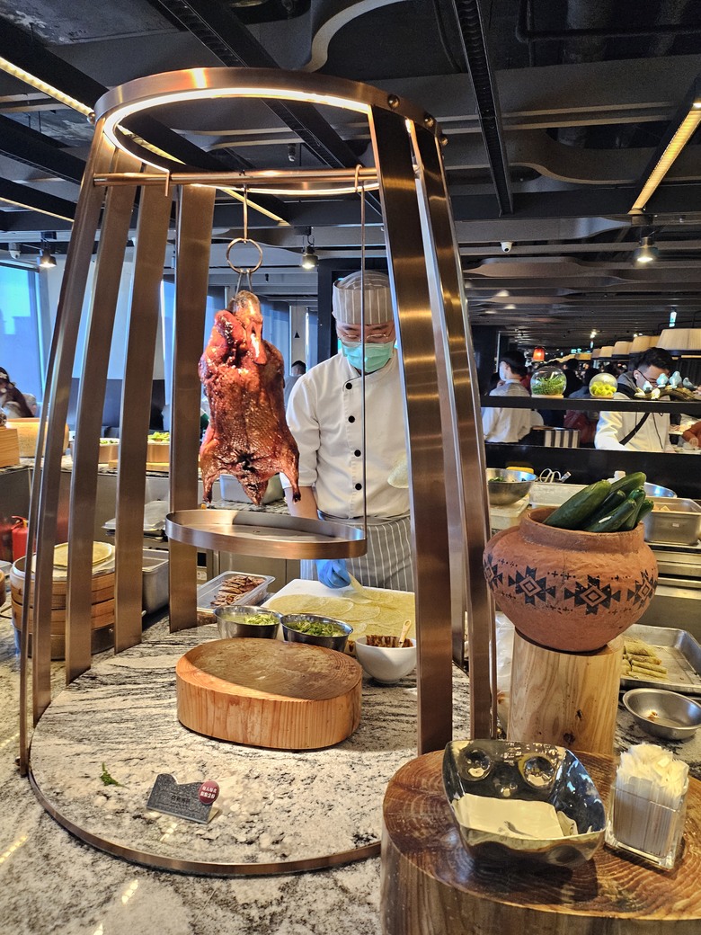 【小惡魔畫蛇添福】連兩天的回娘家大餐 - 饗食天堂 (桃園店) v.s 漢來海港 (天母Sogo店)