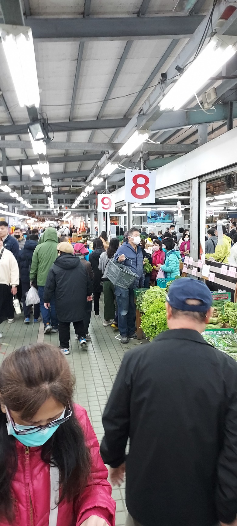 過年自由市場採買之旅【小惡魔畫蛇添福】
