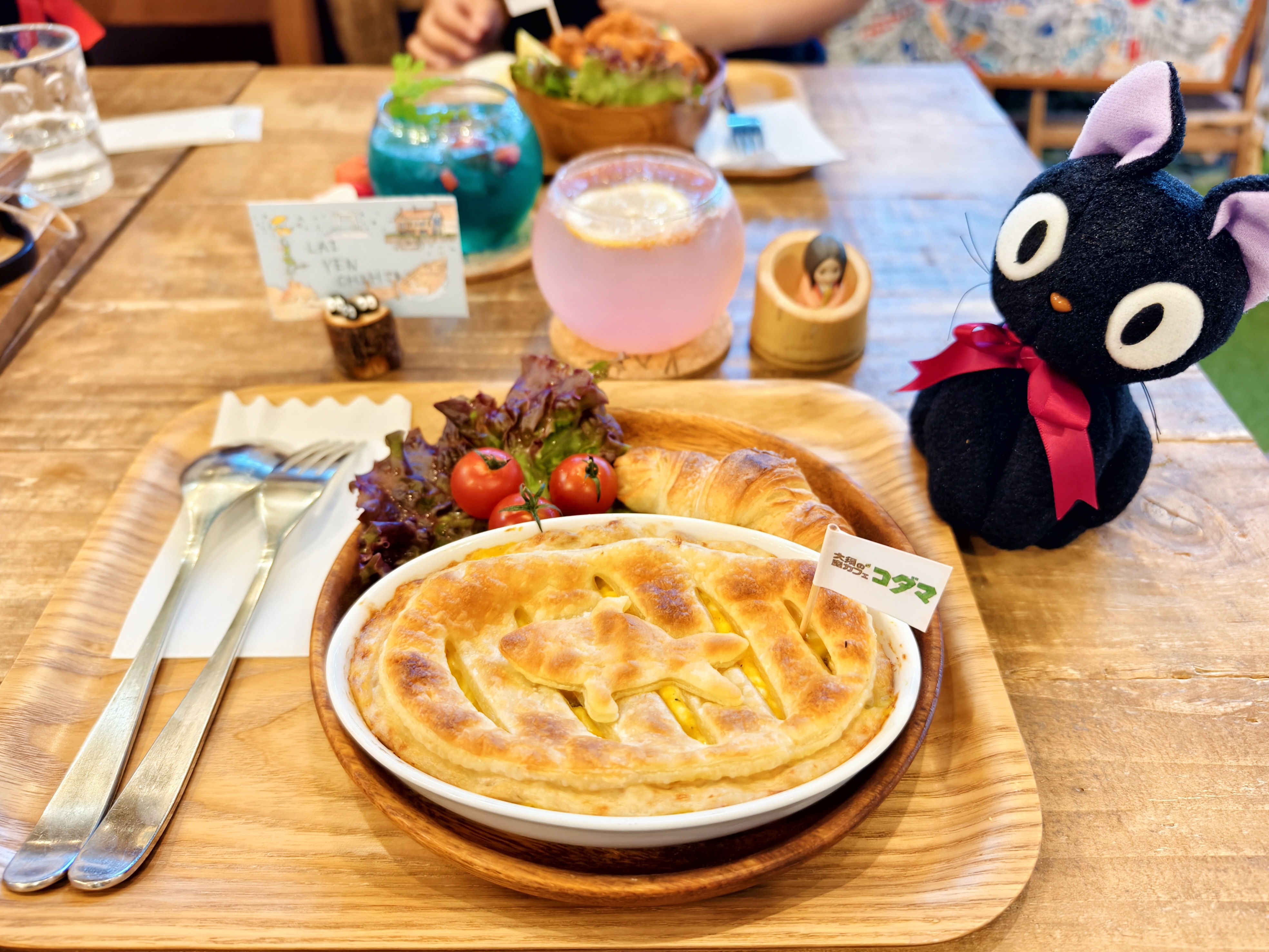【小惡魔畫蛇添福】名古屋好可愛的宮崎駿餐廳 - 大須の森カフェコダマ