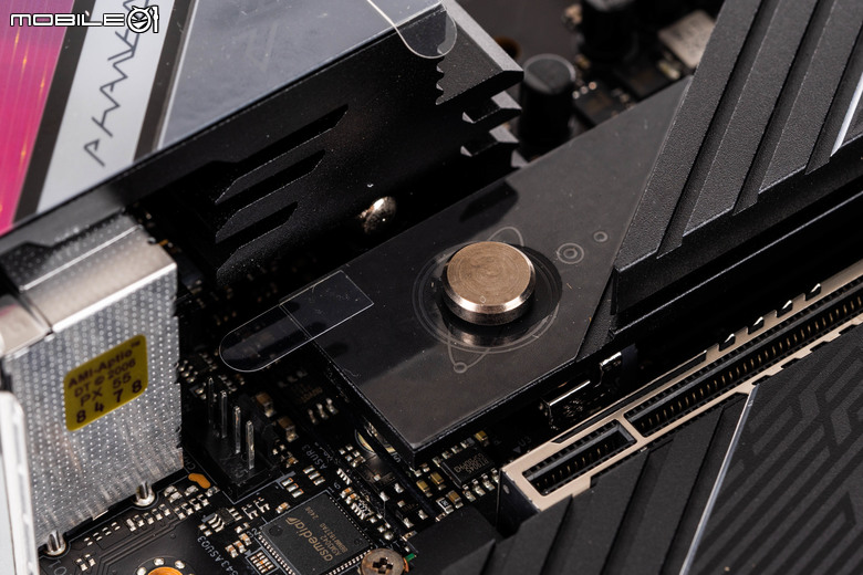 華擎 PHANTOM GAMING Z890 NOVA WIFI 主機板開箱實測 以雙生旗艦配置提供不同視覺選擇