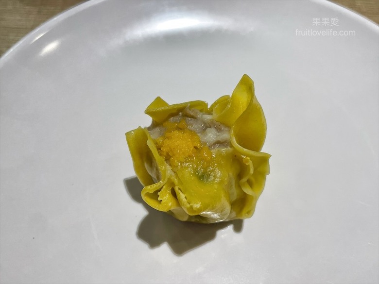 點我看大圖 超狂的牛排店,有超豐富的吃到飽自助吧,連義式手工披薩、越式牛肉河粉都是吃到飽