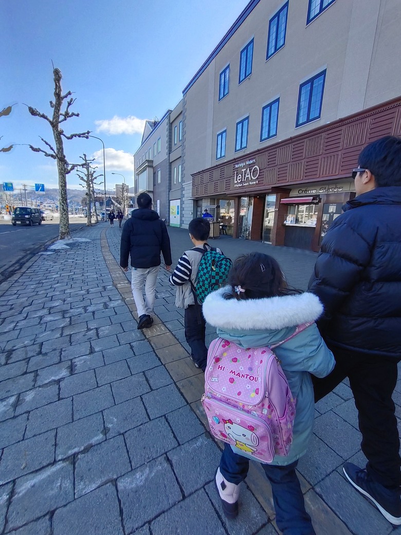 【小惡魔畫蛇添福】 我們家的5天4夜日本行 - Day4 ~ Day5 - 層雲峽流星瀑布 / 小樽運河 / 北菓樓 / 六花亭 / 大通公園 / 北海道神宮