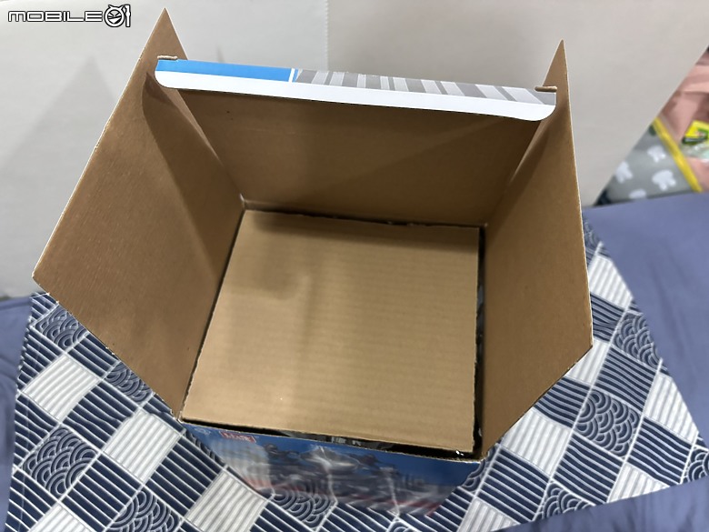 【小惡魔畫蛇添福】超人力霸王超人迷尖叫！7-11超人力霸王扭蛋機：一扭開啟童年夢想