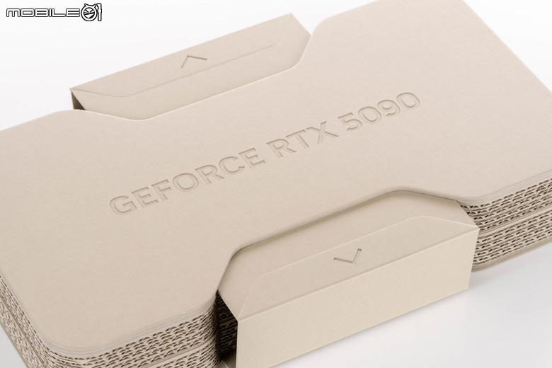 NVIDIA GeForce RTX 5090 創始版顯示卡外觀開箱 以創新散熱設計為頂尖效能預備