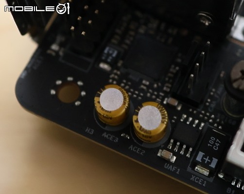 點我看大圖 規格升級 AM5 ITX 新兵 ASRock 華擎 B850I Lightning WiFi ITX 開箱