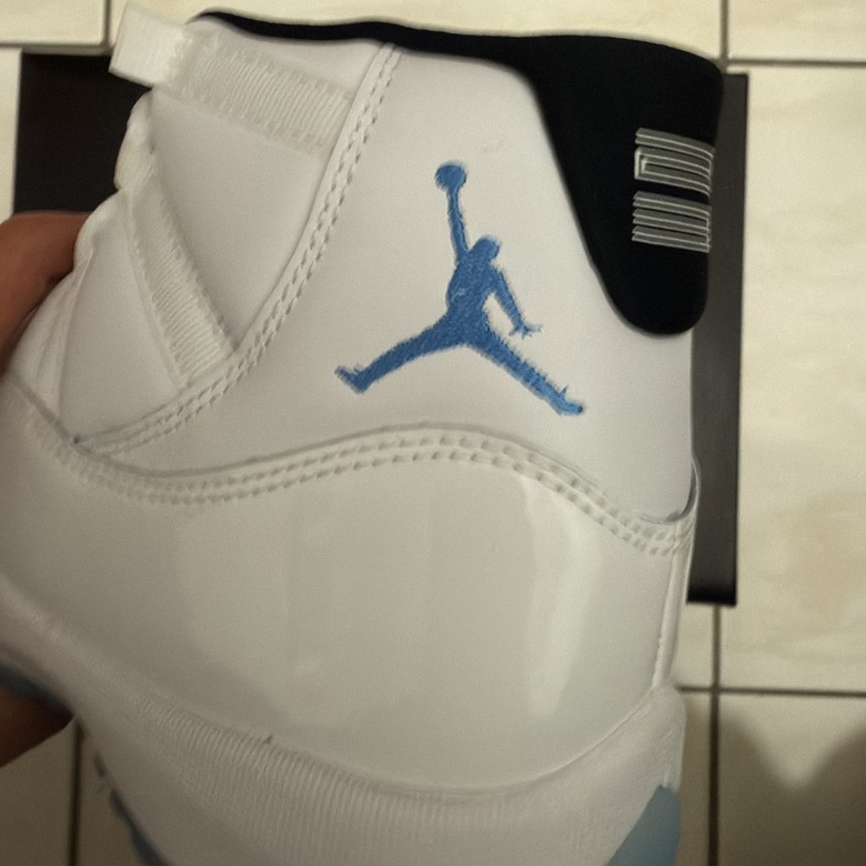 【小惡魔畫蛇添福】蛇年繼續穿新鞋! Air Jordan 11 傳奇藍 "LEGEND BLUE"