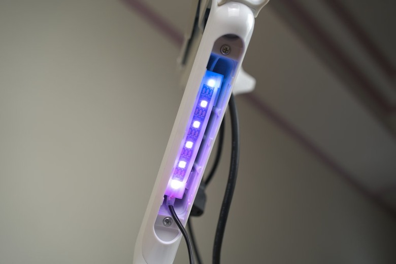 【開箱】兼具亮眼造型與絕佳功能性—WaveSplitter威世波 WAVEST鋁合金電競氣壓螢幕支架