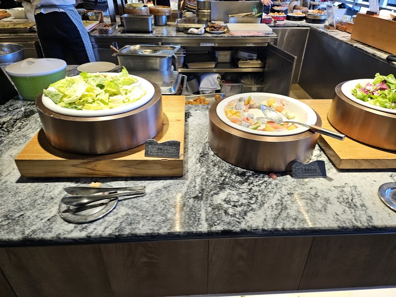 【小惡魔畫蛇添福】連兩天的回娘家大餐 - 饗食天堂 (桃園店) v.s 漢來海港 (天母Sogo店)
