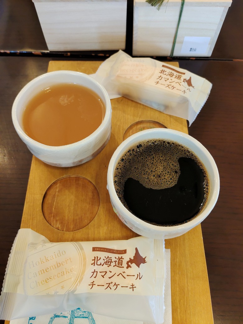 【小惡魔畫蛇添福】 我們家的5天4夜日本行 - Day4 ~ Day5 - 層雲峽流星瀑布 / 小樽運河 / 北菓樓 / 六花亭 / 大通公園 / 北海道神宮