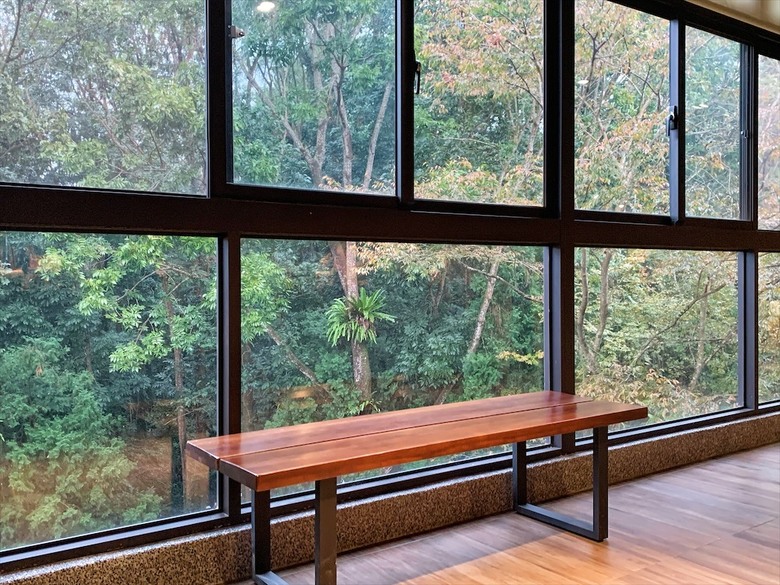 黃金蟲草古早雞海味料理饗宴，大份量又美味，滿額還送鹿芝谷門票