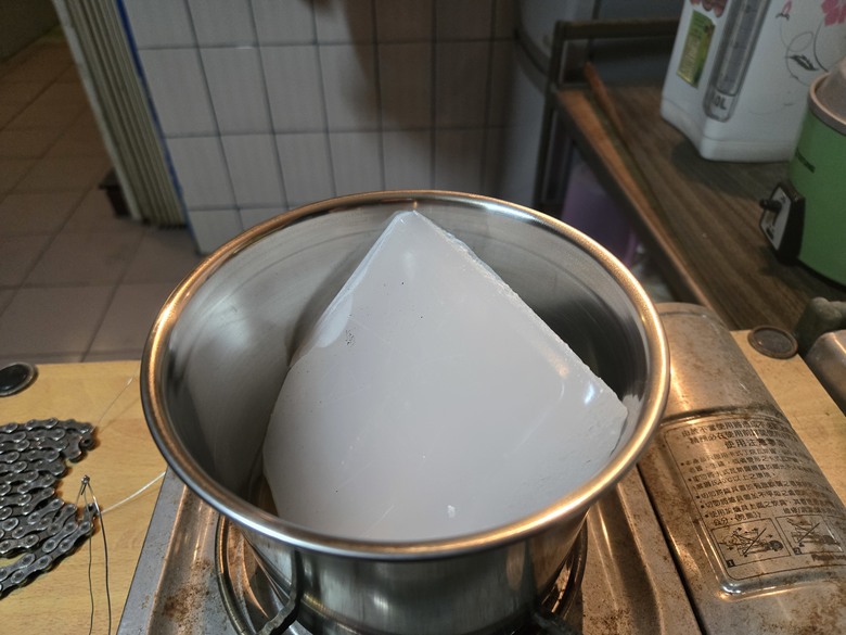 [DIY]自己DIY用石蠟給鍊條潤滑
