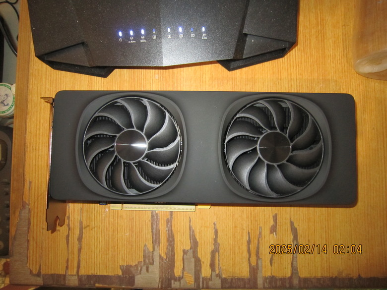 昨天花了8990元買了Intel ARC B580原廠限量版顯示卡（含開箱分享與測試）