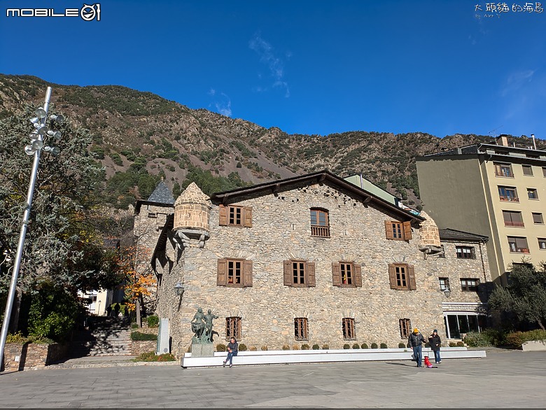 [大頭貓的海島] 藏在庇里牛斯山中的小國家 安道爾(Andorra)