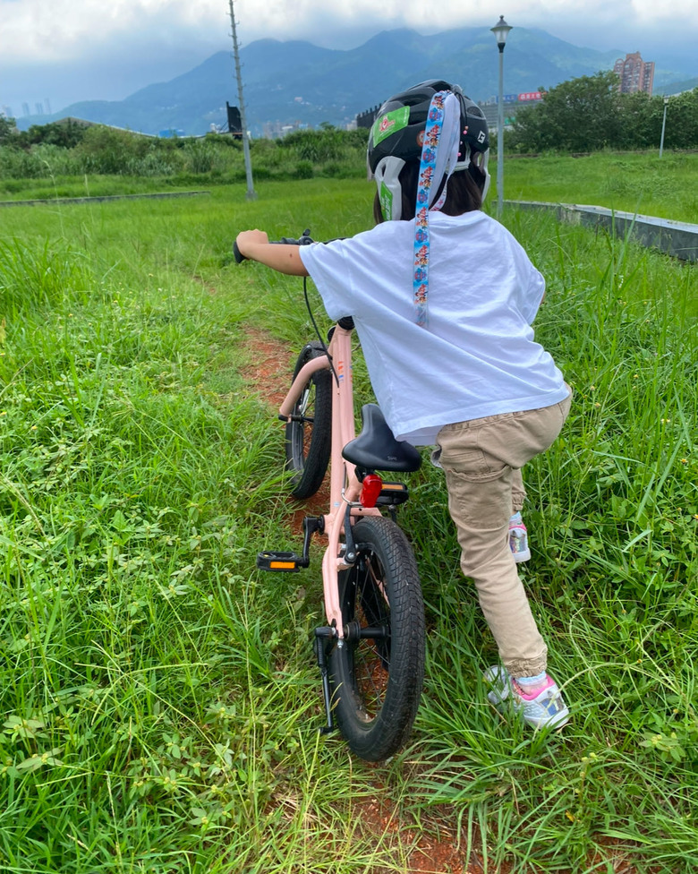  【小惡魔畫蛇添福】 一脈相傳Giant XTC LITE 20 小男生的生日禮物。Our XTC story.