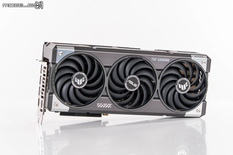 ASUS TUF GeForce RTX 5070 Ti O16G GAMING 顯示卡開箱實測 以優異散熱性能帶來效能加值的超頻卡選擇
