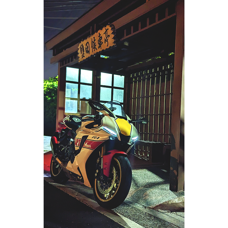 點我看大圖 遲來的Yamaha R1 60th anniversary開箱