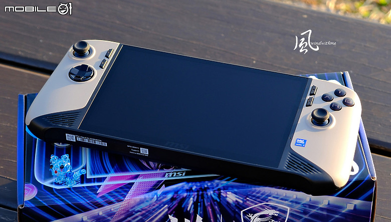 點我看大圖 電競掌機兼顧mini AI PC多用途 - MSI CLAW 8 AI+續航、效能實測