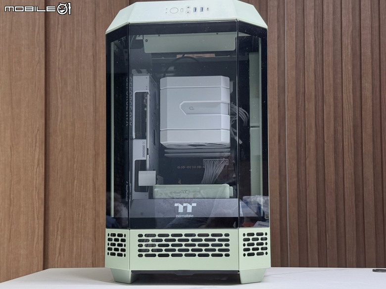 透視 The Tower 家族新成員! Tower 250 ITX機殼